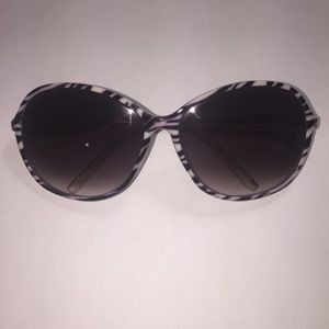 ❌SOLD❌ Zebra Print Sunglasses & Pouch